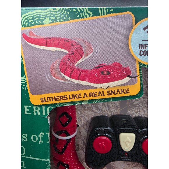 RC Infrared Control Snake Rainbow Boa Toy With Realistic Movement & LED Eyes - Picture 3 of 6